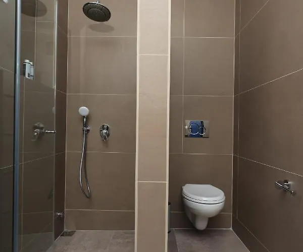 Villa Captains & Aprovaton