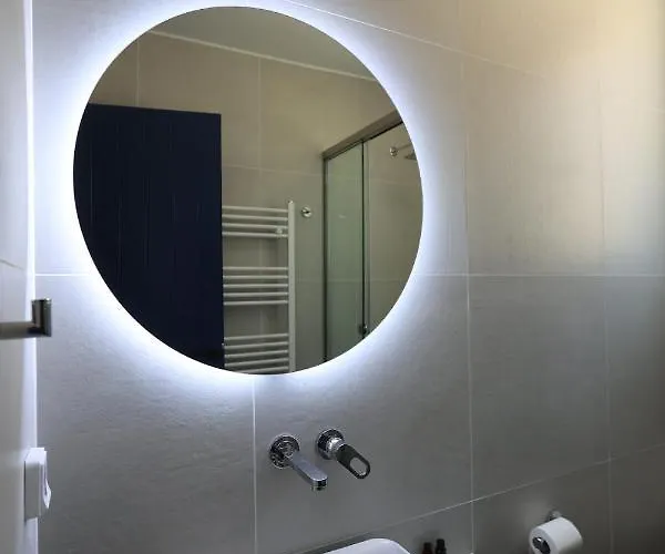 Captains & * Aprovaton